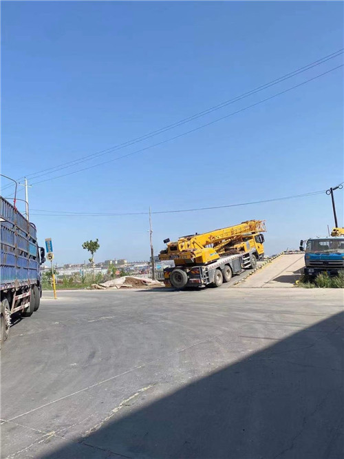 中山市25吨吊车的租赁价格大概是多少？